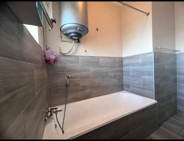 2 BEDROOM APARTMENT FOR SALE IN SCOTTSVILLE